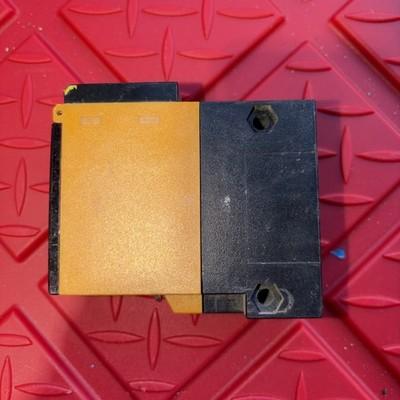 GUARANTEED! OMRON PHOTOELECTRIC SENSOR E3B2-R7M4-US