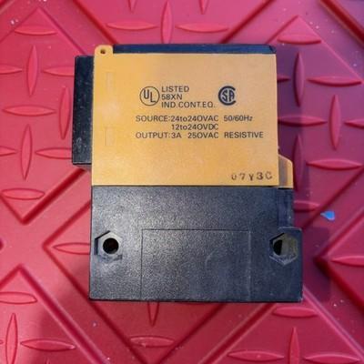 GUARANTEED! OMRON PHOTOELECTRIC SENSOR E3B2-R7M4-US