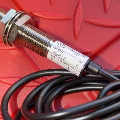 New Allen Bradley 871C-K2A12 Proximity Switch Cylindrical 871CK2A12 Series A