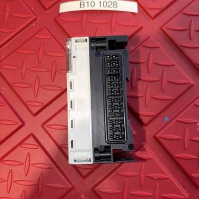 Festo CPX-AB-8-M8-3POL Manifold Block 195706 w/ CPX-GE-EV Interlinking Block