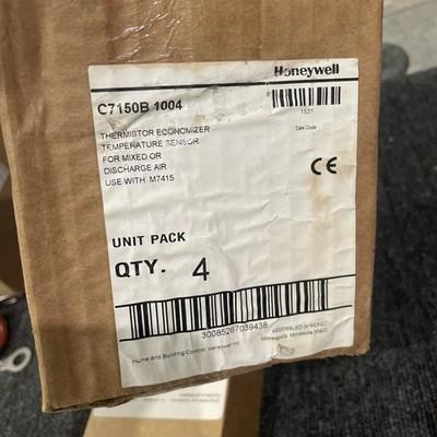 (4) Honeywell C7150B1004 Mixed Air Sensor, Duct or Discharge Air – New in Box