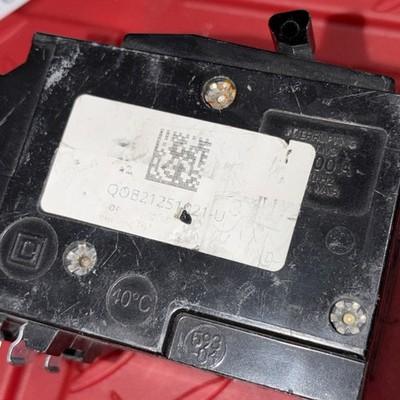 QOB2125021-U 125amp Square D 2 pole Circuit Breaker w/ Shunt Trip – 125A