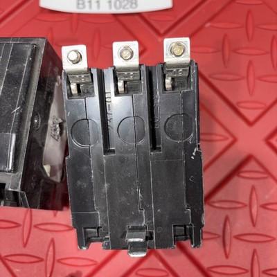 2 Lot – Square D – QOB330 – Mini Circuit Breaker, Qo, 30A, 3 Pole, 120/240Vac
