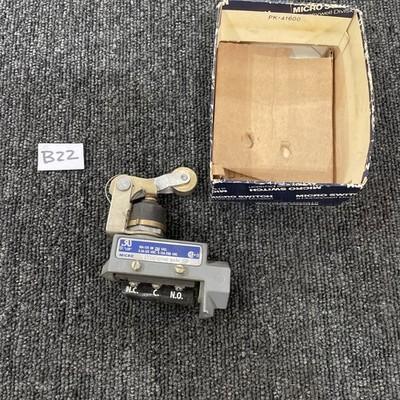 NEW Honeywell Micro Switch DTE6-2RN2 Top Roller Actuator Limit Switch