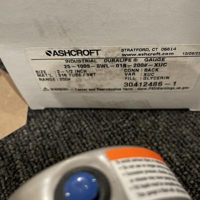 ASHCROFT 25-1009-SWL-01B-200#-XUC 200 Psi