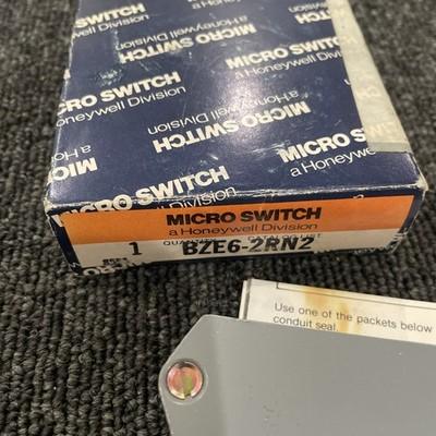 MICRO SWITCH HONEYWELL BZE6-2RN2 15A-125, 250 OR 480 VAC; 2A-600 VAC