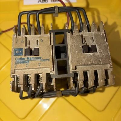 Cutler Hammer CE55BN3 Contactor Series B1