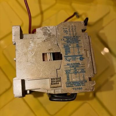 Cutler Hammer CE55BN3 Contactor Series B1