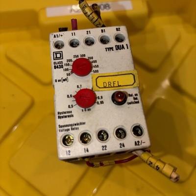 Square D Class 8430 Type DAS 220-380-440 V Relay Series A Type DUAW 1 50-500 Vac