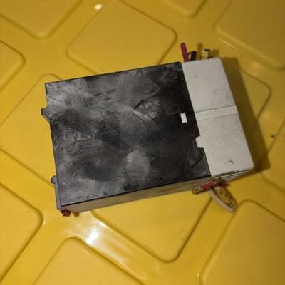 Square D Class 8430 Type DAS 220-380-440 V Relay Series A Type DUAW 1 50-500 Vac