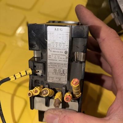 2 Lot – AEG LS37 910-301-622 600vac 55a