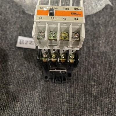 FUJI ELECTRIC 4SH440 MAGNETIC CONTACTOR/RELAY 120VAC COIL + SZ-A22 Attached