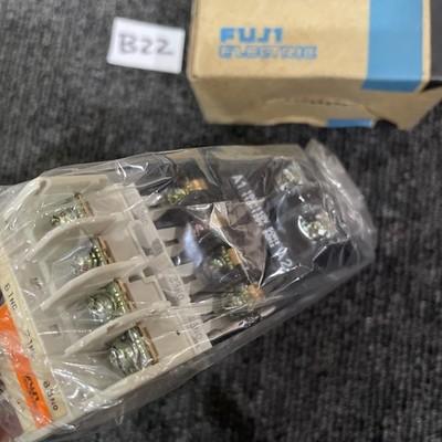 Fuji Electric SH04AA Magnetic Contactor Relay + SZ-A22 Attached