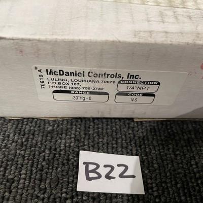 Mcdaniel Controls 76139-0 Pressure Gauge 0-30 “HG 1/4″ NPT 9833035 70619 4”