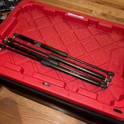 4 Lot – 4RONT 338-008 GAS SPRING W/ BALL Joint Ends009111 0845N 059/19 A 15