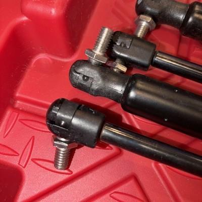 4 Lot – 4RONT 338-008 GAS SPRING W/ BALL Joint Ends009111 0845N 059/19 A 15