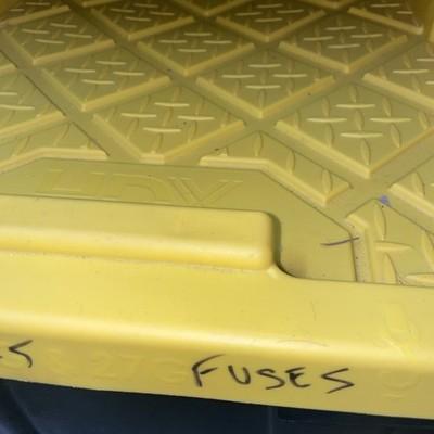 (7) Fusetron FRS-R-100 Dual Element Time Delay 600V