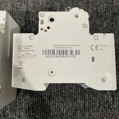 (4) Siemens 5SY6340-7CC C40 Circuit breaker 3P 40A