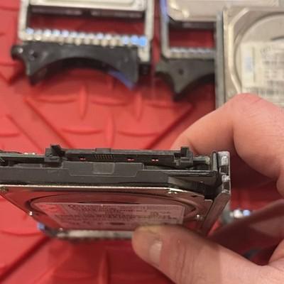 5 – IBM Xseries 40k1052 HUC101473CSS300 73GB 10K 3G SFF 2.5” SAS HARD DRIVE