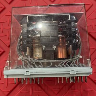 ABB RXMVB Combiflex RK 251 403-AP Relay RXVB 4 RK251403-AP