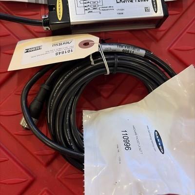 BANNER ENGINEERING LX3RQ-72028 / LX3RQ72028 W/ LX3EQ 2 Cables Emitter Receiver