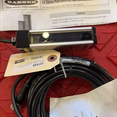 BANNER ENGINEERING LX3RQ-72028 / LX3RQ72028 W/ LX3EQ 2 Cables Emitter Receiver