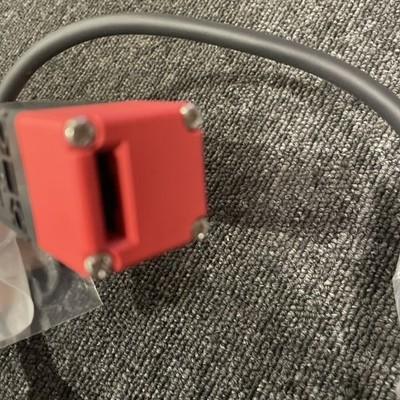 IDEC HS5D-03 Safety Switch