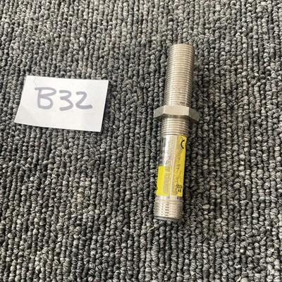 Banner M12PFF50Q8 Photoelectric Sensor 10-30v-dc