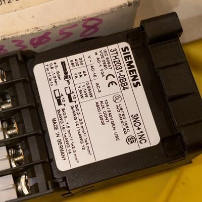 NEW SIEMENS Contactor 3TH2031-0BB4 3TH20 31-0BB4