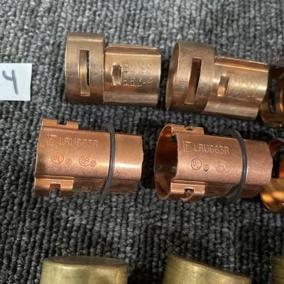 Lot Of 12 – (4) BUSSMANN 663R BUSS FUSE REDUCERS + (2) Littelfuse LRU663R + Caps