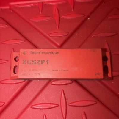 1 pc TELEMECANIQUE XCSZP1 Coded Magnet,For Use with Coded Magnetic Switch XCSDM