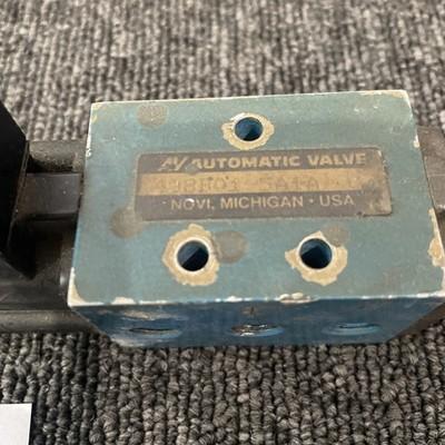 (2) AUTOMATIC VALVE 408B01-5A1A SOLENOID VALVE