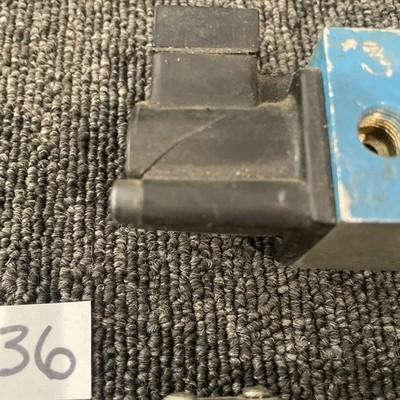 (2) AUTOMATIC VALVE 408B01-5A1A SOLENOID VALVE