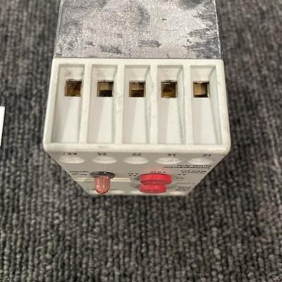 SQUARE D DC-VOLTAGE CONTROL-RELAY CLASS8430 DGVW 1