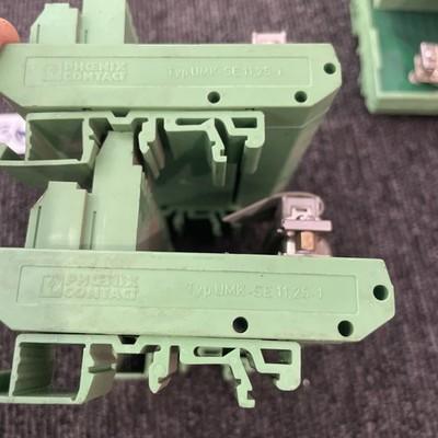 (3) Phoenix Contact (2) UMK-SE 11,25-1 Terminal Block + (1) UMK-SE 11,25-2 & 3