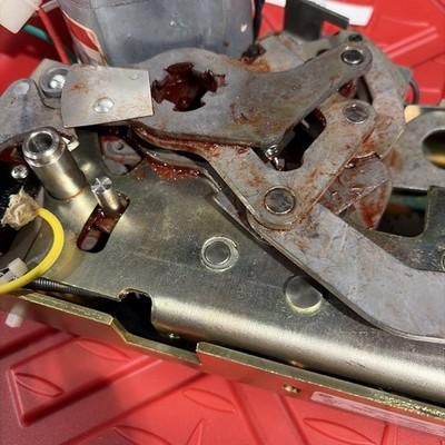 NEW GE POWER BREAK ll 2 CIRCUIT BREAKER 120V MOTOR OPERATOR SPE120