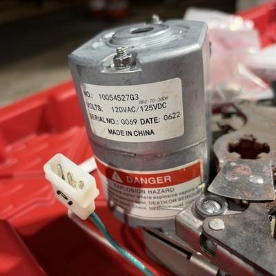 NEW GE POWER BREAK ll 2 CIRCUIT BREAKER 120V MOTOR OPERATOR SPE120 Cut Wires