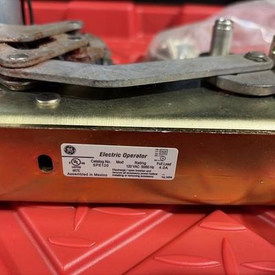 NEW GE POWER BREAK ll 2 CIRCUIT BREAKER 120V MOTOR OPERATOR SPE120 Cut Wires