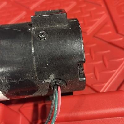 LEESON M1135042.00 CM34D25NZ10C 90VDC 2.3A New Old Stock