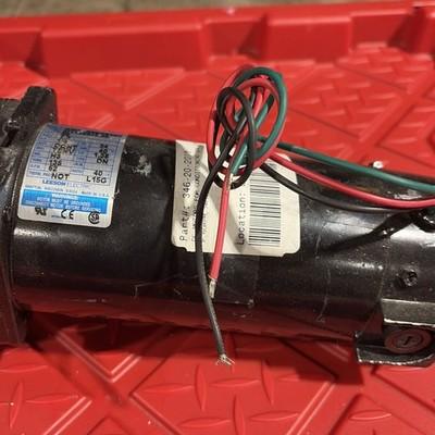 LEESON M1135042.00 CM34D25NZ10C 90VDC 2.3A New Old Stock