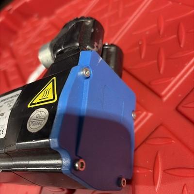 Schneider Electric BSH0701P01F2A Servomotor