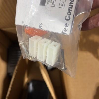 NEW Chromalox 389650 Splice & Tee RTST-SL1 End Seal w/120V LED 562577011