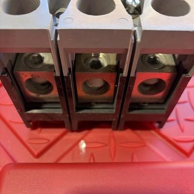 SIEMENS FXD63B080 3 Pole 80 Amp Circuit Breaker