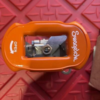 Swagelok SS-S63PF8-JLK Manual Stainless Threaded Ball Valve 1/2in Npt