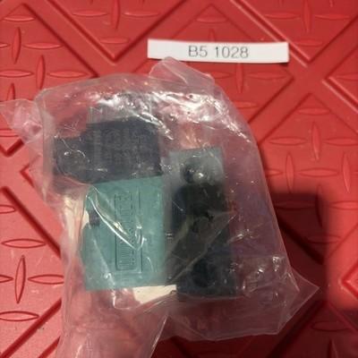 FACTORY NEW SEALED- NUMATICS 11SAD44AC000030 Single Coil Solenoid Valve 1/4”