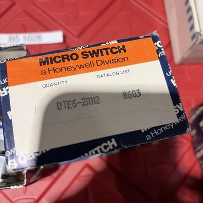NEW Honeywell Micro Switch DTE6-2RN2 Top Roller Actuator Limit Switch