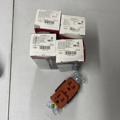 (4) COOPER IG5262RN NEW ORANGE 15A 125V DUPLEX RECEPTACLES IG5262RN
