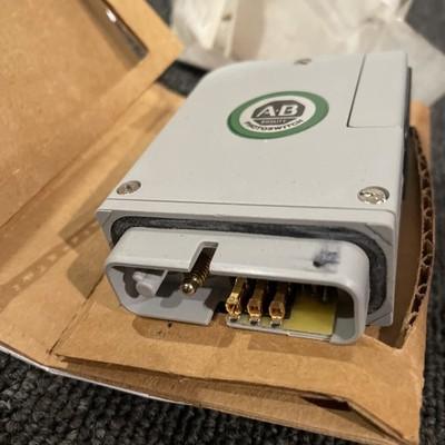Allen Bradley 42MRU-5000 PHOTOSWITCH