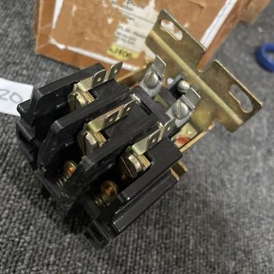 FURNAS 42BE35AJ106 DEFINITE PURPOSE CONTACTOR CONTROLLER, SERIES A