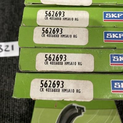 (13) SKF 562693 / 562693 Oil Seal (NEW IN BOX)